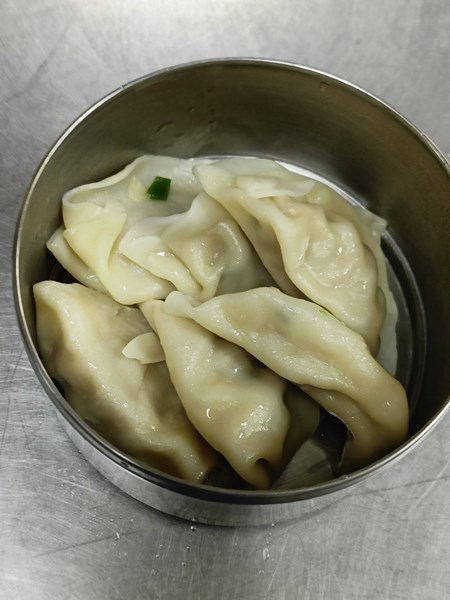 午餐--豬肉熟水餃