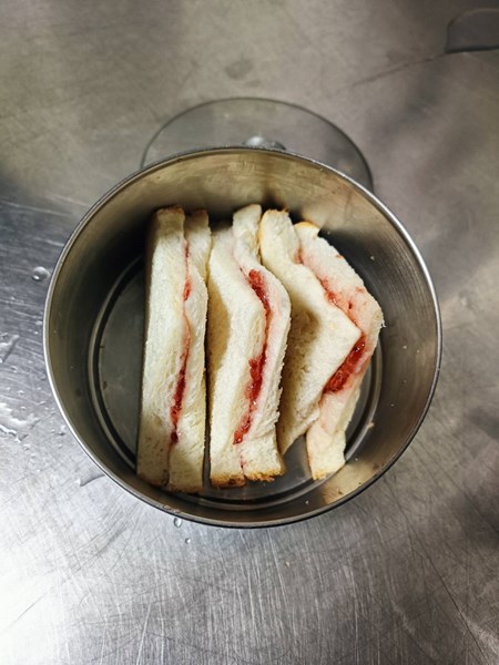 午點--吐司+果醬
