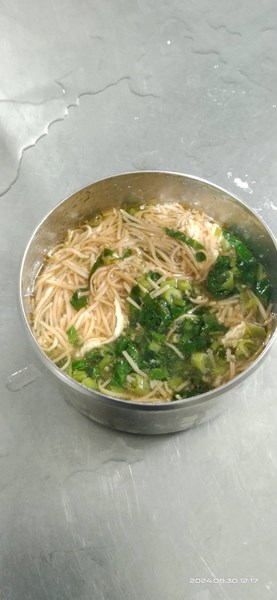 早點--雞絲麵