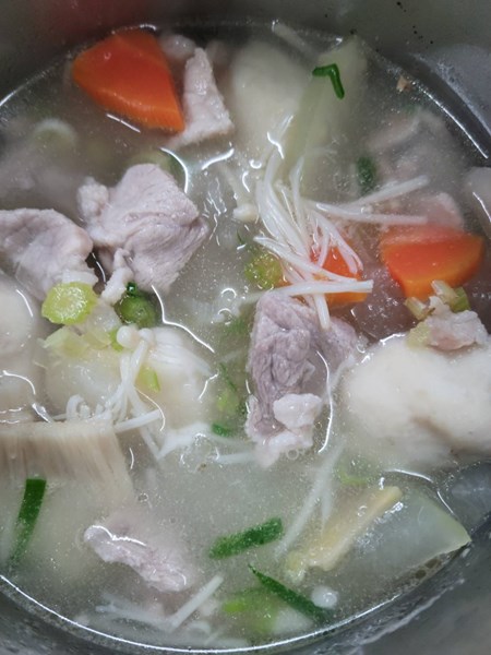 冬瓜菇丸肉片湯