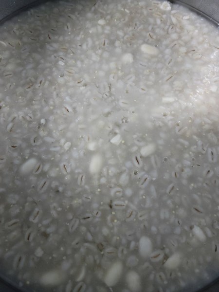 薏仁花生甜湯