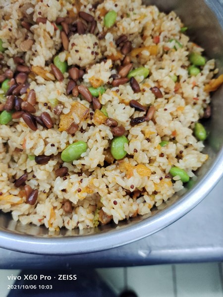 松子雜蔬拌飯