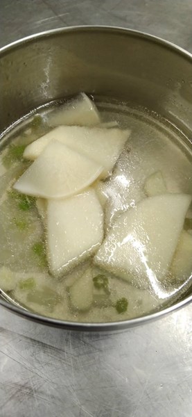 大骨竹筍湯