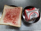 午點果醬吐司+鮮奶