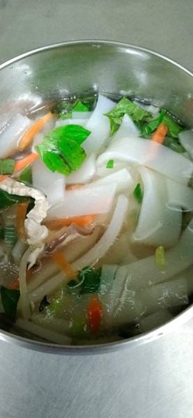 午點越式河粉湯