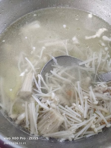 金菇肉絲湯