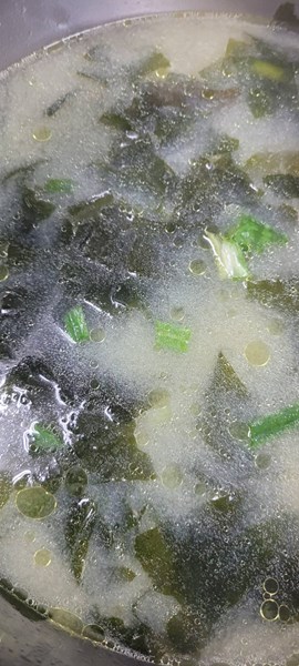 午餐-味噌海帶湯