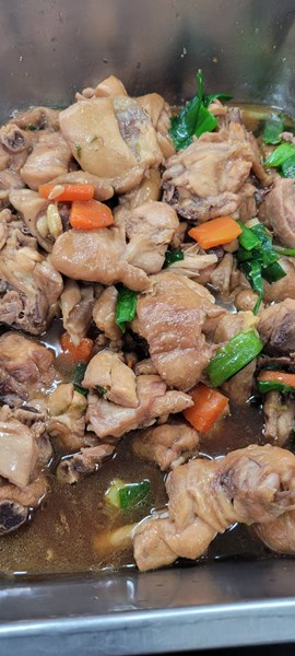 午餐-醬燒雞腿