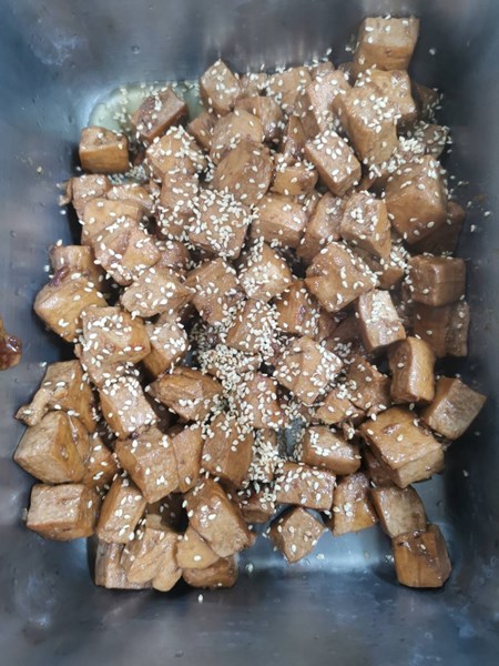 午餐-芝麻蜜汁小豆干
