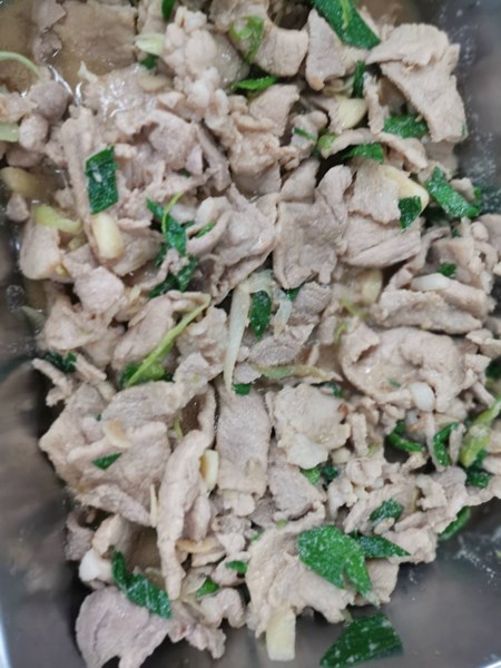 午餐-醬爆肉片
