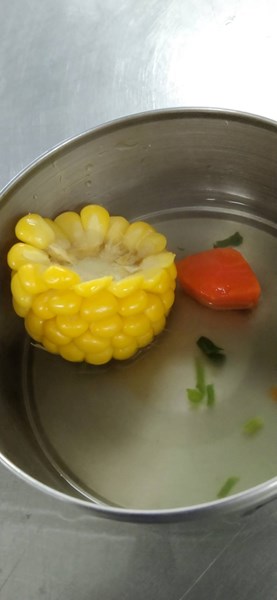 午餐-金黃玉米湯