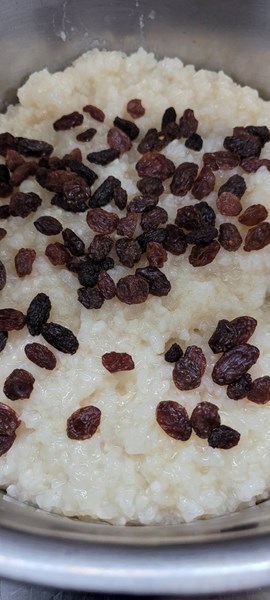 午點--葡萄乾甜米糕