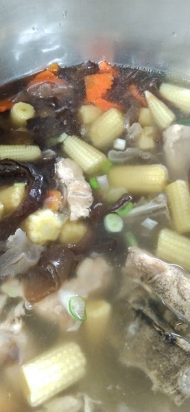 午餐--木須玉筍排骨湯