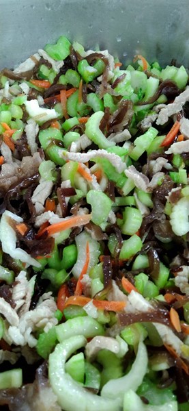 午餐--彩蔬肉絲