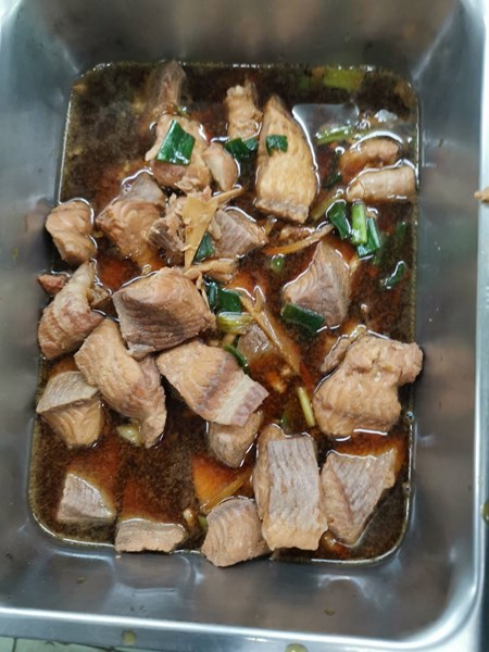 午餐--醬燒魚丁