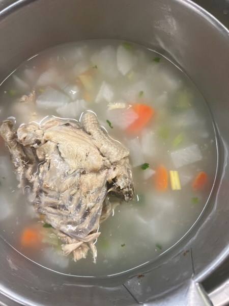 午餐--雙色蘿蔔湯