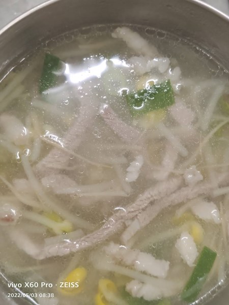 午餐--黃芽肉絲湯