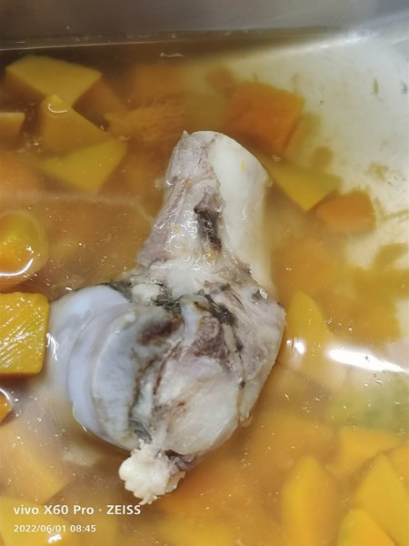 午餐--冬瓜大骨湯