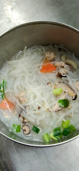 早點--鮮肉米粉湯