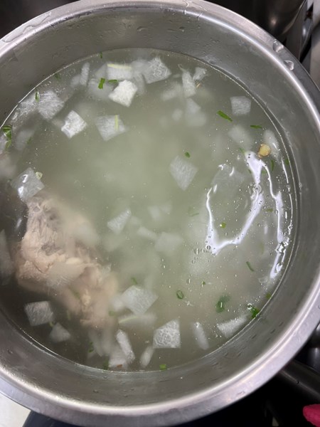 午餐--冬瓜雞骨湯