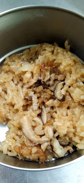 午餐--香菇油飯