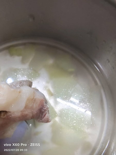 午餐--黃瓜大骨湯