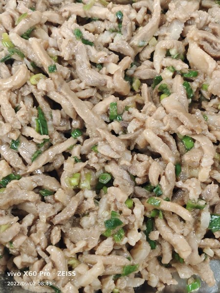午餐--香根肉絲