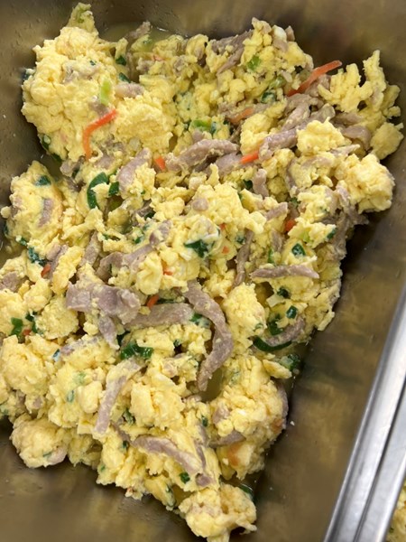 午餐--肉絲滑蛋