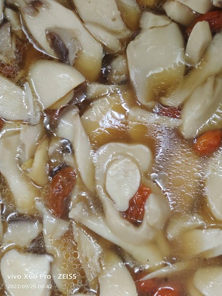 午餐--麻油枸杞杏鮑菇