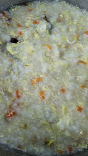 午點--皮蛋瘦肉粥