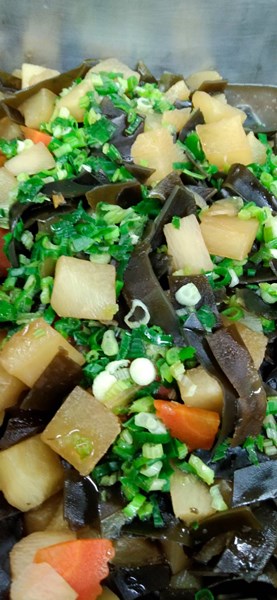 午餐--蘿蔔滷昆布