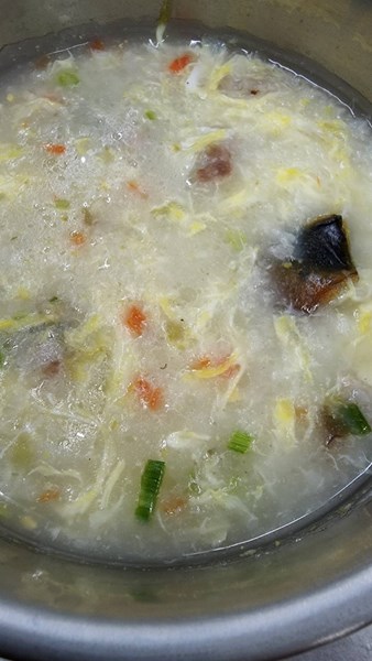 早點--皮蛋瘦肉粥