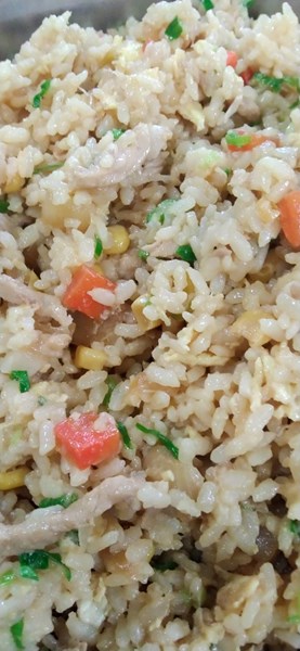 午餐--肉絲蛋炒飯