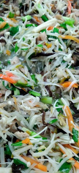午餐--銀芽拌金菇