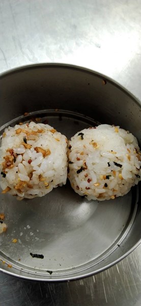 午點--紅藜香鬆小飯丸