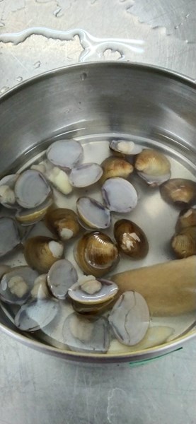 午餐--黃金蜆湯