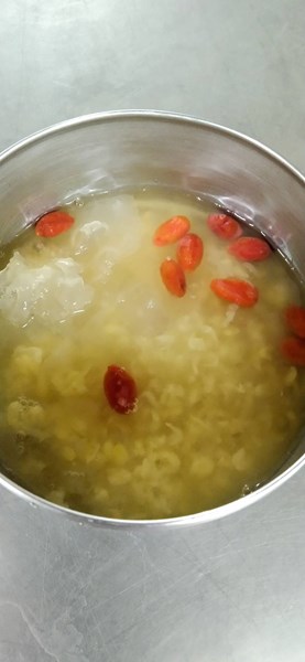 午點--綠豆仁銀耳羹