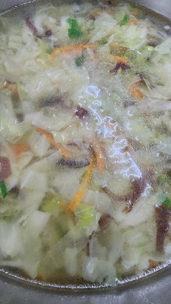 午餐--高麗菜什錦湯