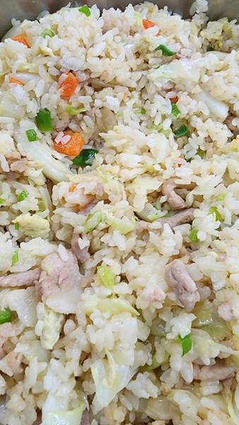午餐--肉絲蛋炒糙米飯