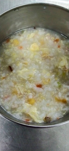 早點--玉米雞蛋瘦肉粥