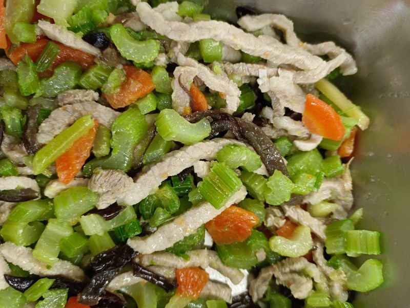 午餐--什錦肉絲