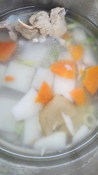 午餐--芹香洋芋湯