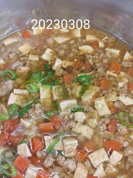 午餐--炸醬麵