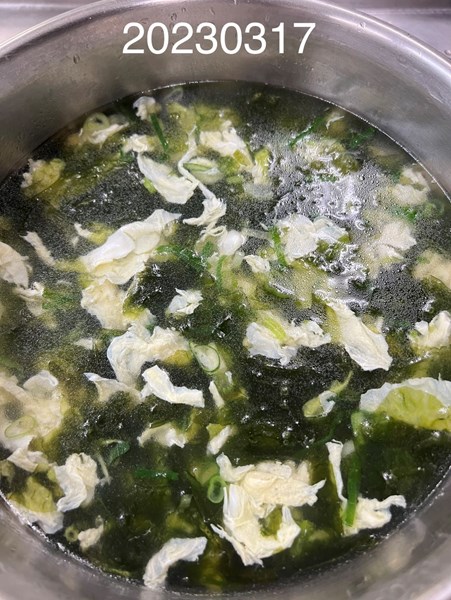 午餐--紫菜蛋花湯