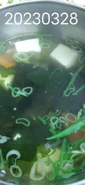 午餐--海芽豆腐湯