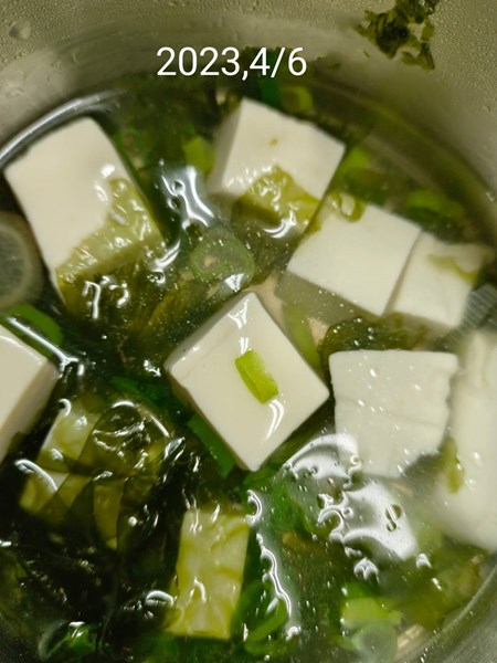 午餐--紫菜嫩腐湯