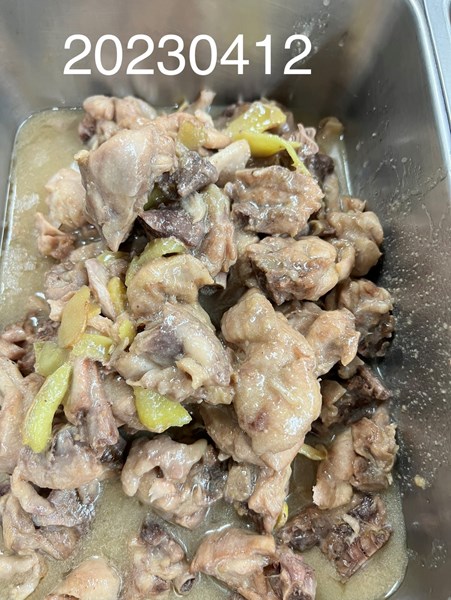 午餐--薑汁燒雞