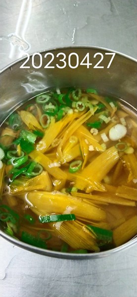午餐--金針花湯
