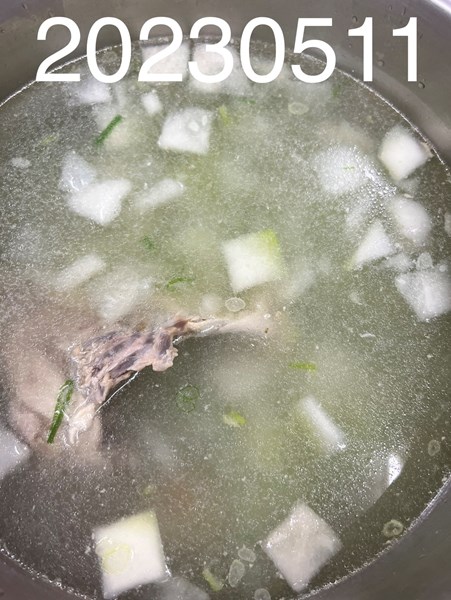 午餐--蒲瓜雞骨湯