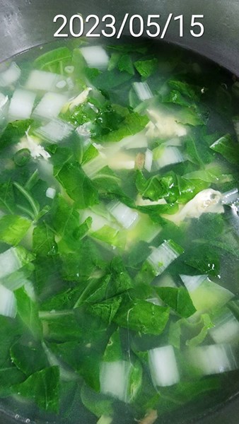 午餐--翠綠蛋花湯